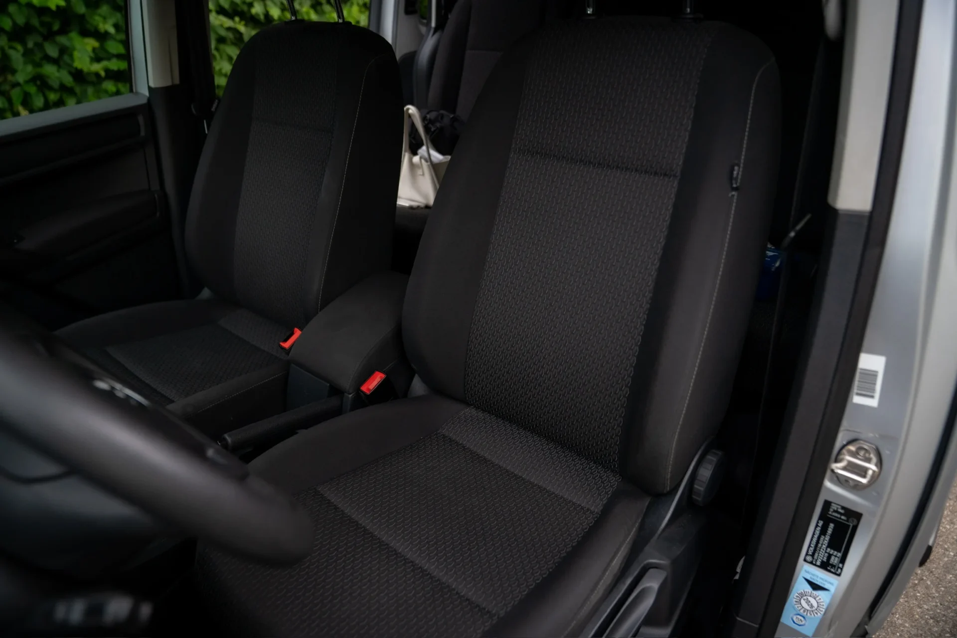 Volkswagen Caddy 1.4 TGI DSG · Erdgas (CNG) · Zahnriemen neu 04/2026 · Scheckheft lückenlos · HU bis 12/2027 · 27