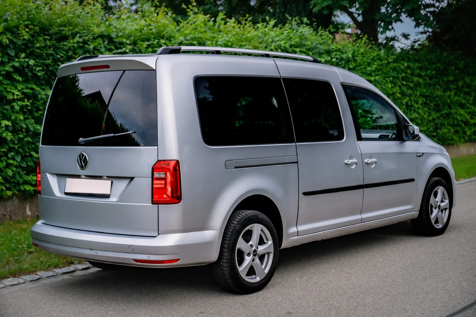 Volkswagen Caddy 1.4 TGI DSG · Erdgas (CNG) · Zahnriemen neu 04/2026 · Scheckheft lückenlos · HU bis 12/2027