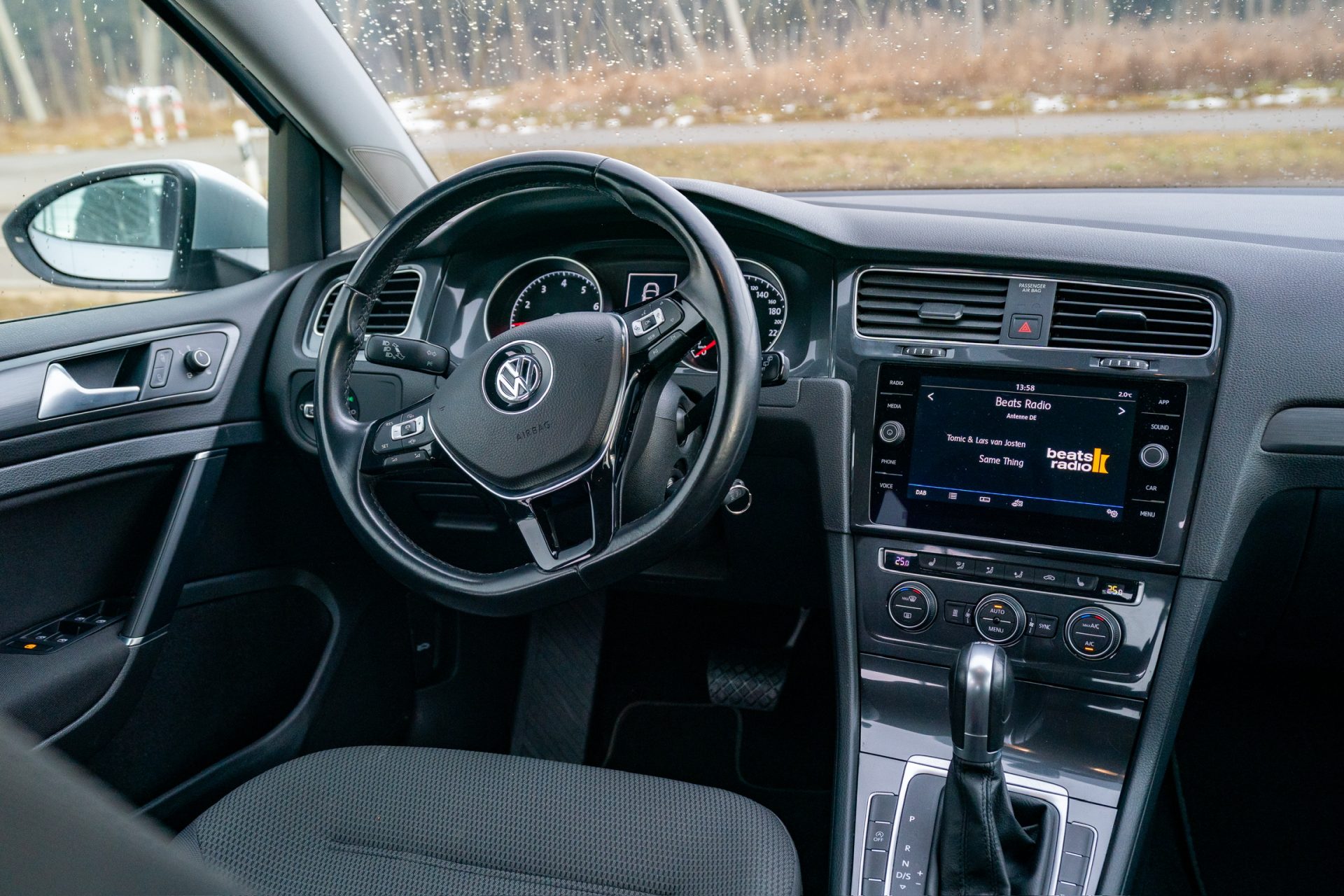 Volkswagen Golf 1.5 TGI · ACC · Standheizung · 9